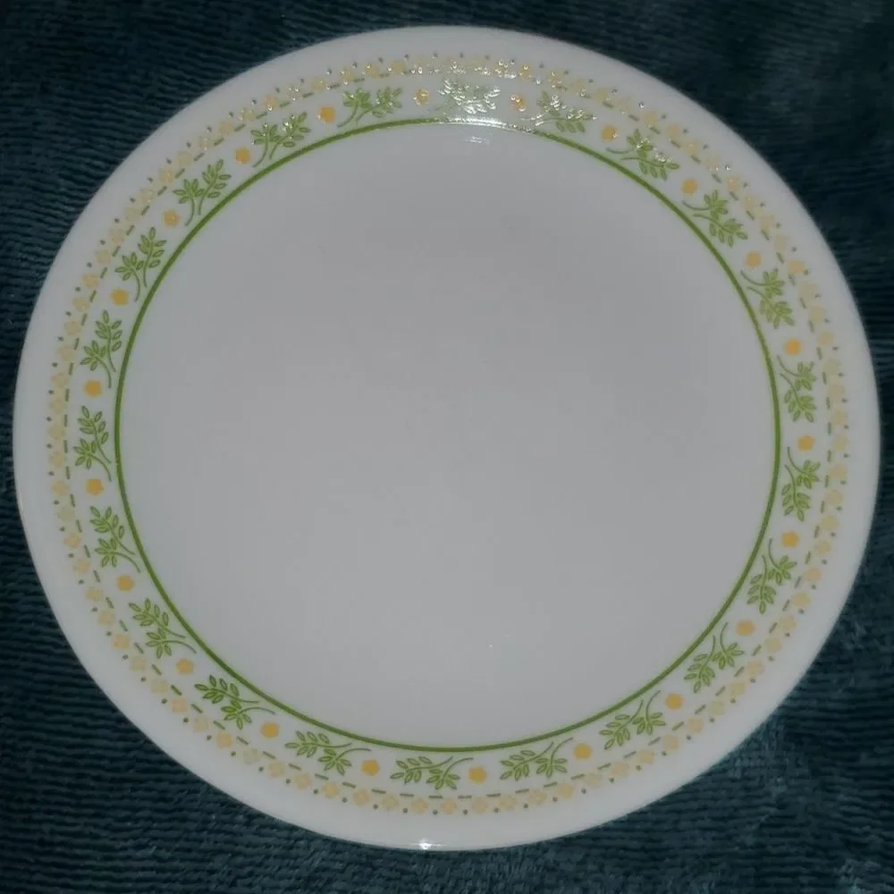 Vintage Corelle Traditions Livingware Sunshine Pattern Set of Six 8.5